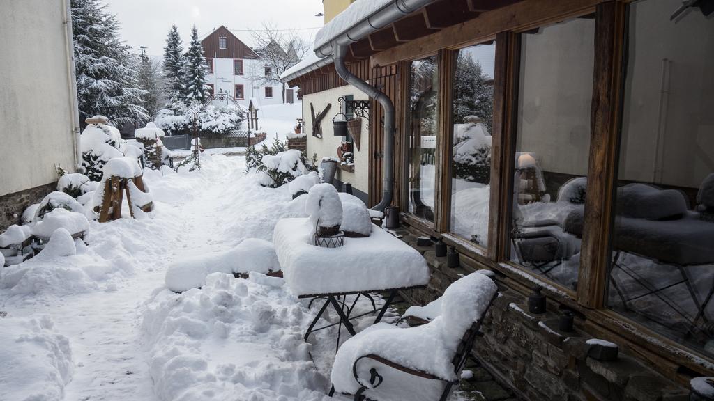 Pension Zur Scheune Lind Extérieur photo